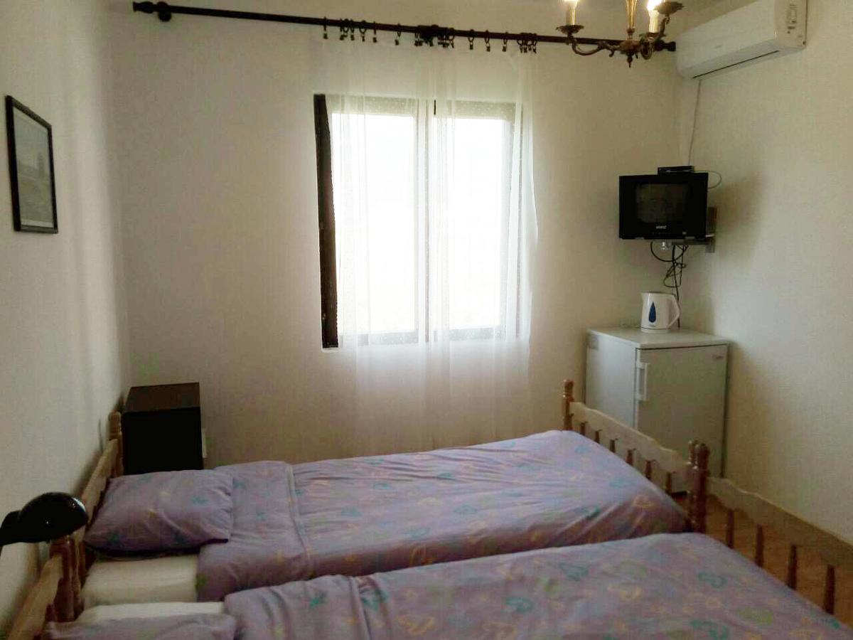 הרצג-נובי Guesthouse Djurisic מראה חיצוני תמונה